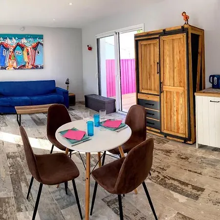 Logis Du Chateau Le Château-dʼOléron